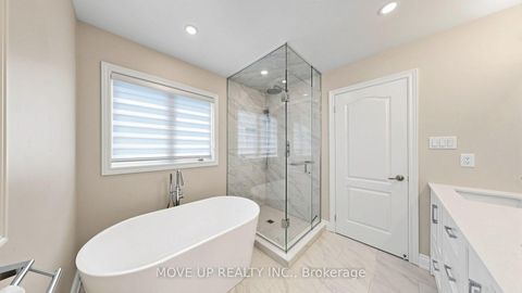 Photo 24 at 35 Lauderdale Drive, Patterson, Vaughan