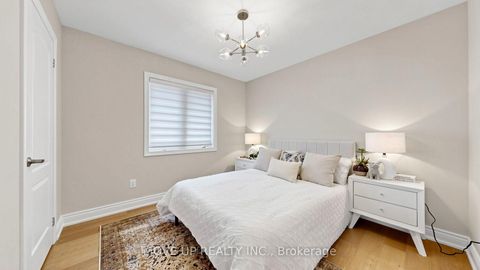 Photo 25 at 35 Lauderdale Drive, Patterson, Vaughan
