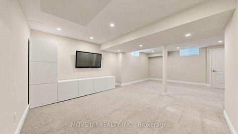 Photo 36 at 35 Lauderdale Drive, Patterson, Vaughan