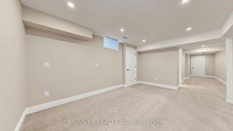 Photo 39 at 35 Lauderdale Drive, Patterson, Vaughan