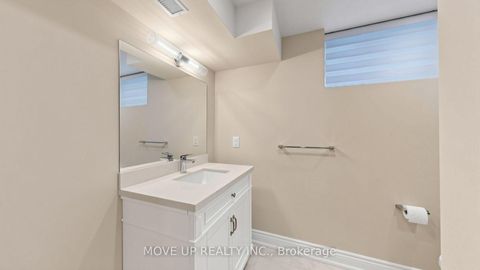 Photo 40 at 35 Lauderdale Drive, Patterson, Vaughan
