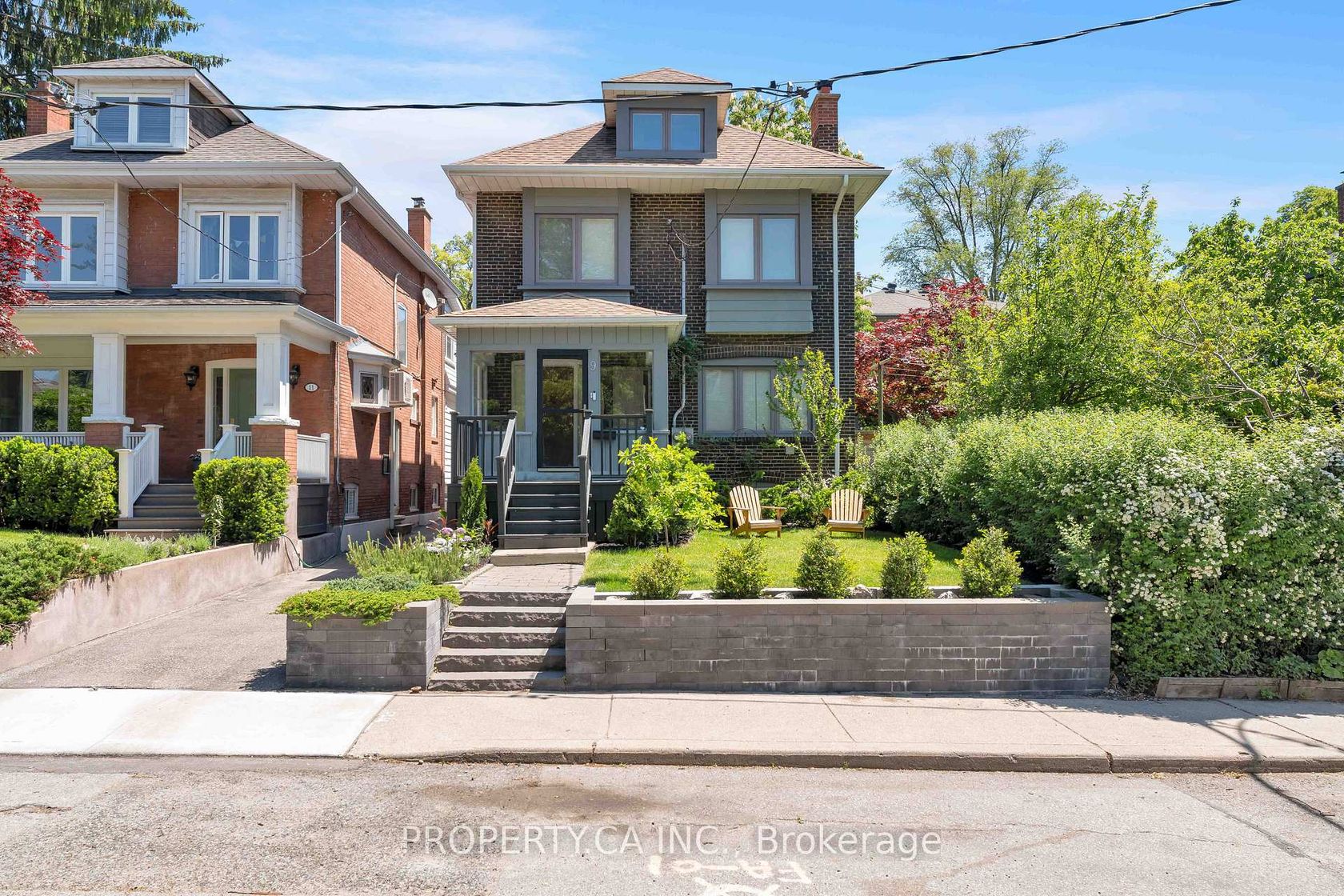 9 Fairview Avenue, High Park North, Toronto photo 1
