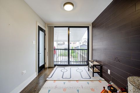 Photo 19 at 737 Shaw Street, Little Italy, Toronto