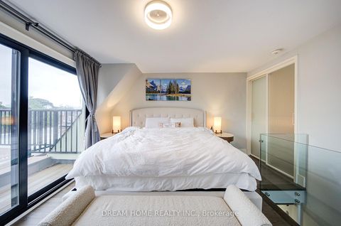 Photo 21 at 737 Shaw Street, Little Italy, Toronto