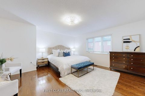 Photo 16 at 79 Carnoustie Crescent, Jefferson, Richmond Hill