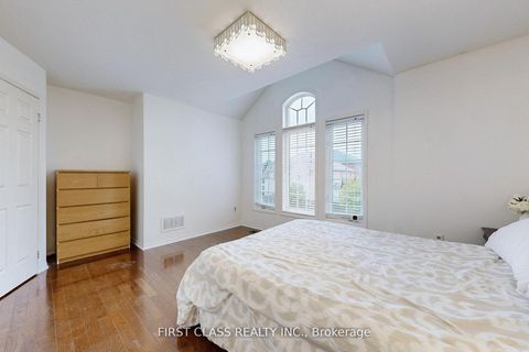 Photo 22 at 79 Carnoustie Crescent, Jefferson, Richmond Hill
