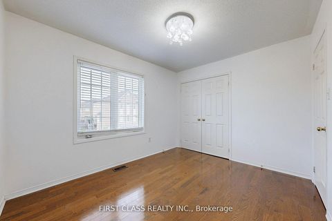 Photo 24 at 79 Carnoustie Crescent, Jefferson, Richmond Hill