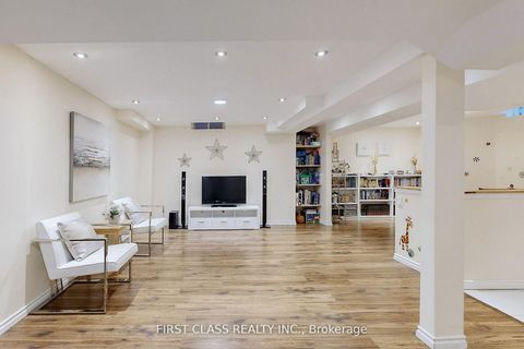 Photo 28 at 79 Carnoustie Crescent, Jefferson, Richmond Hill