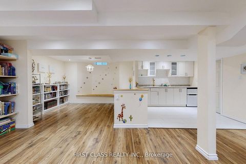 Photo 29 at 79 Carnoustie Crescent, Jefferson, Richmond Hill