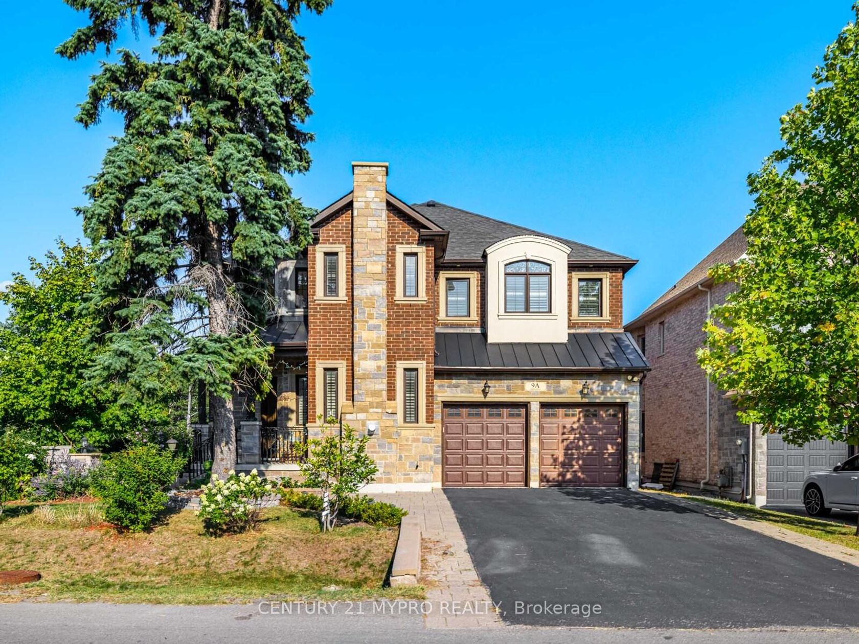 9A Anglin Drive, Jefferson, Richmond Hill photo number 2
