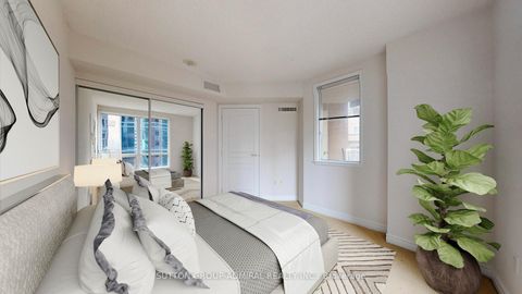 Photo 4 at 812 - 100 Hayden Street, Yonge Corridor, Toronto