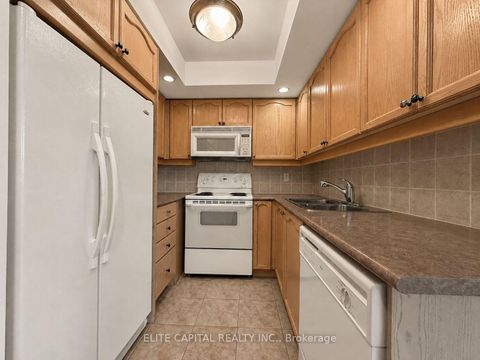Photo 5 at 2018 - 15 Northtown Way, Willowdale East, Toronto