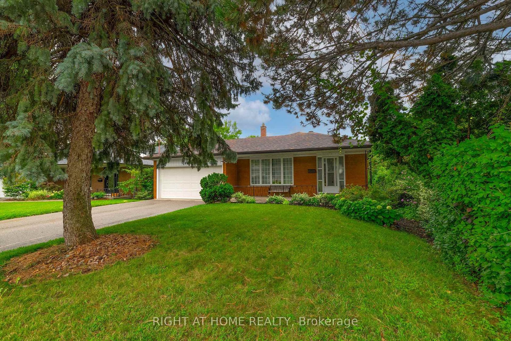 236 Shaughnessy Boulevard, Don Valley Village, Toronto photo 1