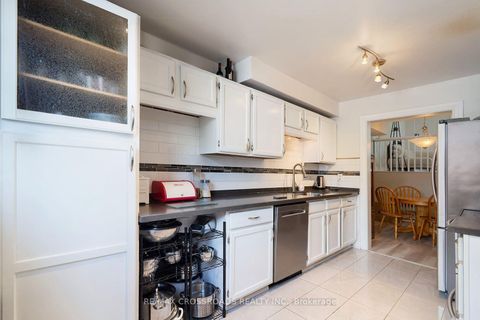 Photo 6 at 65 - 10 Rodda Boulevard, West Hill, Toronto
