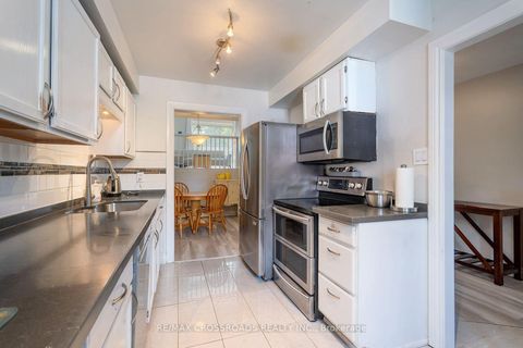 Photo 8 at 65 - 10 Rodda Boulevard, West Hill, Toronto
