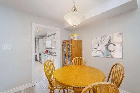 Photo 9 at 65 - 10 Rodda Boulevard, West Hill, Toronto