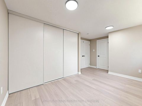 Photo 11 at 20 Harnworth Drive, Hillcrest Village, Toronto