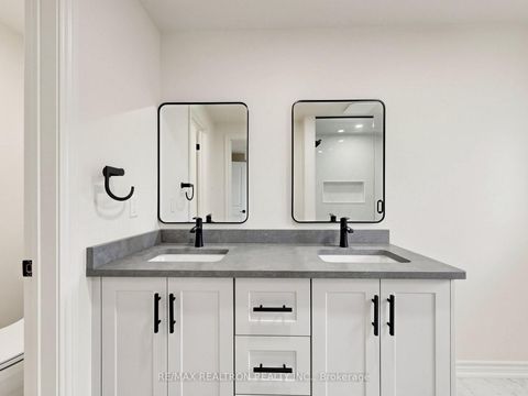 Photo 14 at 20 Harnworth Drive, Hillcrest Village, Toronto