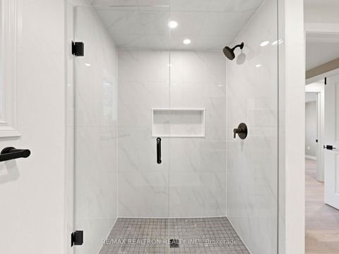 Photo 15 at 20 Harnworth Drive, Hillcrest Village, Toronto