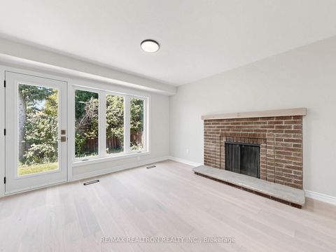 Photo 21 at 20 Harnworth Drive, Hillcrest Village, Toronto