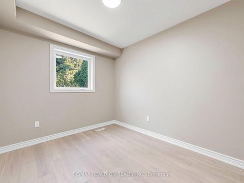 Photo 26 at 20 Harnworth Drive, Hillcrest Village, Toronto