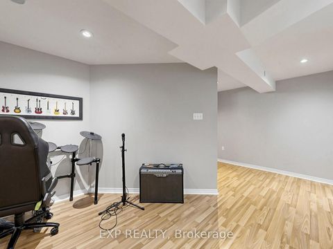 Photo 33 at 6 Booth Lane, Painswick South, Barrie