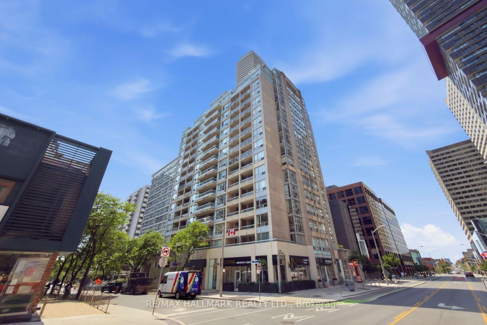 310 - 43 Eglinton Avenue E, Mount Pleasant West, Toronto photo number 2