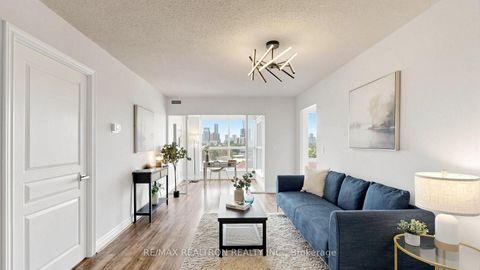Photo 1 at 608 - 1 Hycrest Avenue, Willowdale East, Toronto