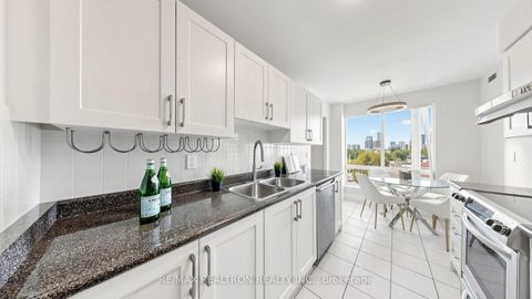Photo 8 at 608 - 1 Hycrest Avenue, Willowdale East, Toronto