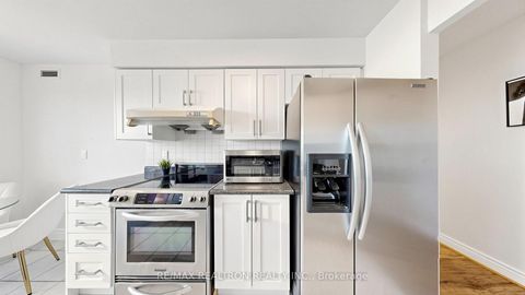 Photo 9 at 608 - 1 Hycrest Avenue, Willowdale East, Toronto