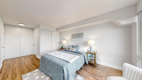 Photo 14 at 608 - 1 Hycrest Avenue, Willowdale East, Toronto