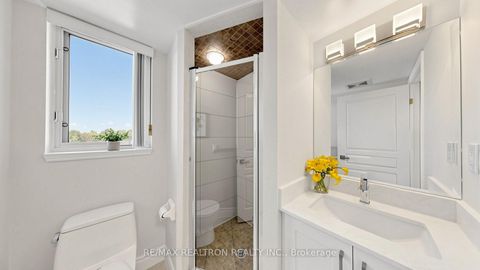 Photo 17 at 608 - 1 Hycrest Avenue, Willowdale East, Toronto