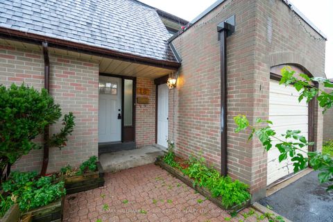 Photo 1 at 18 - 11 Livonia Place, Morningside, Toronto