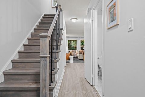 Photo 2 at 18 - 11 Livonia Place, Morningside, Toronto