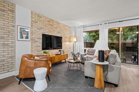 Photo 6 at 18 - 11 Livonia Place, Morningside, Toronto