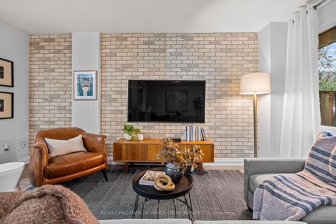 Photo 7 at 18 - 11 Livonia Place, Morningside, Toronto