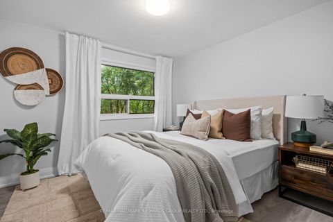 Photo 18 at 18 - 11 Livonia Place, Morningside, Toronto
