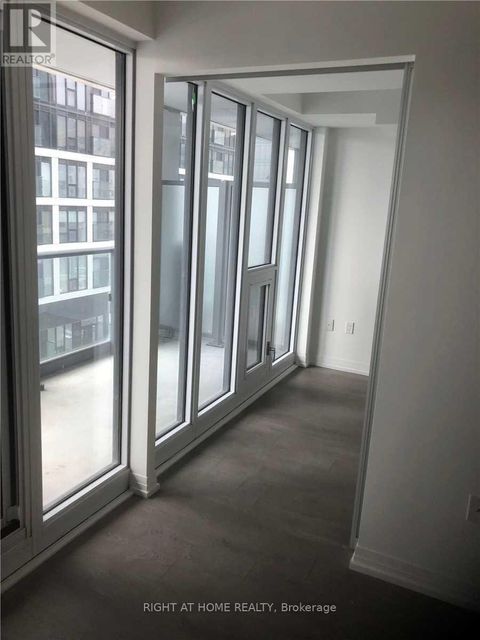 Photo 3 at 818 - 251 Jarvis Street, Moss Park, Toronto