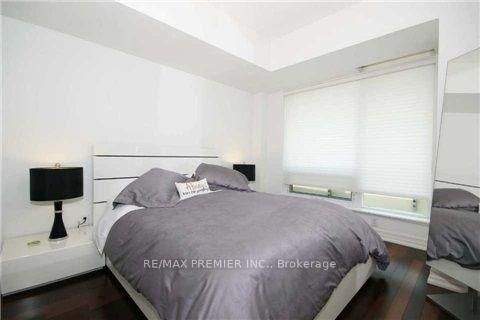 Photo 2 at 605 - 8 Scollard Street S, Annex, Toronto