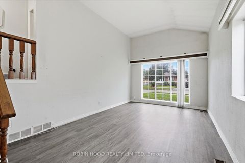 Photo 2 at 8 Pandora Circle, Woburn, Toronto