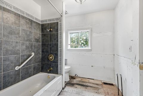 Photo 25 at 8 Pandora Circle, Woburn, Toronto