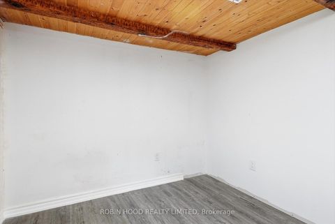 Photo 34 at 8 Pandora Circle, Woburn, Toronto