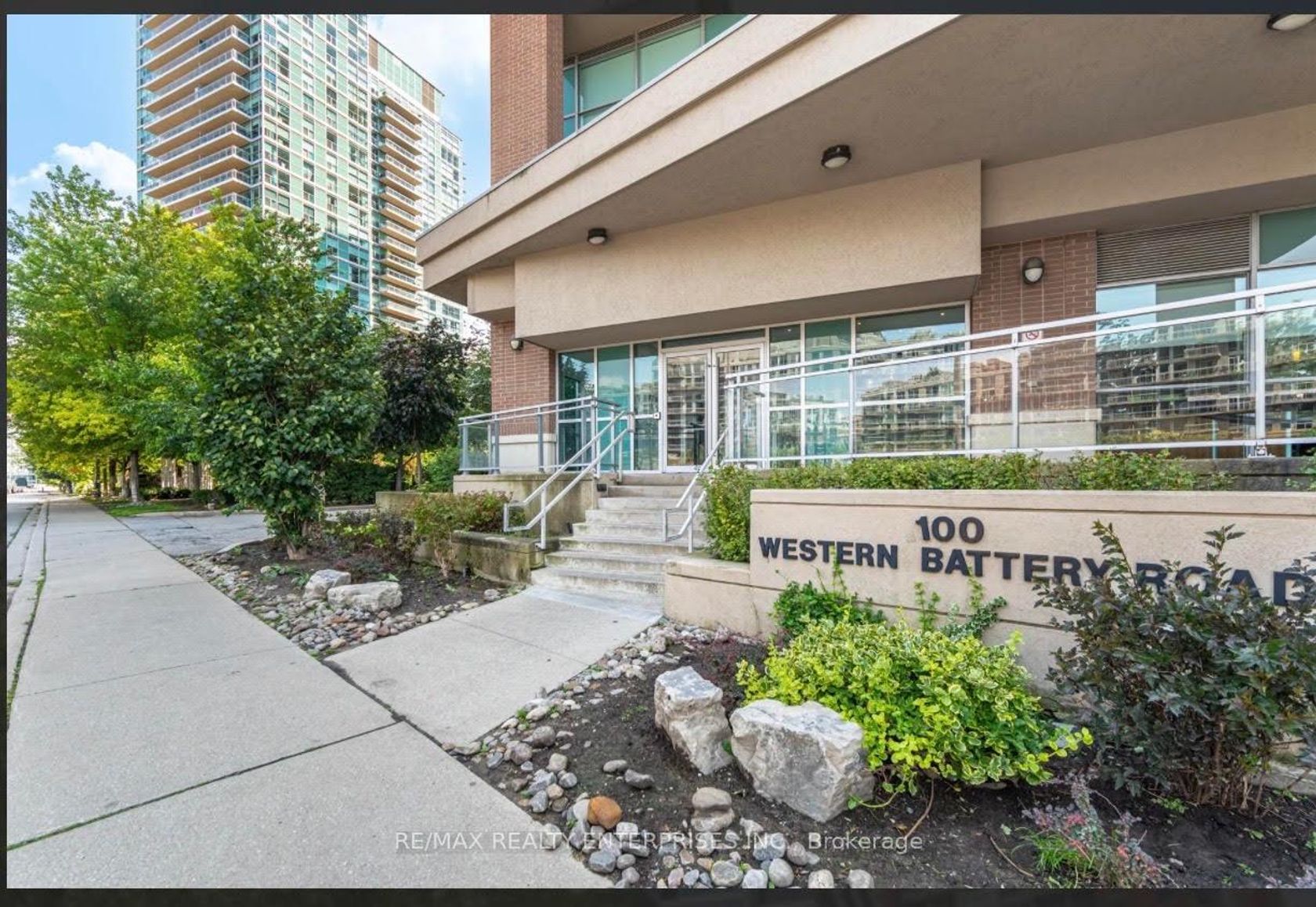 1610 - 100 Western Battery Road, Niagara, Toronto photo number 2