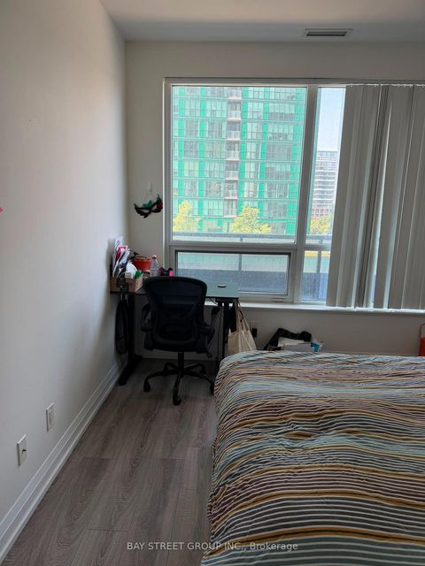 Photo 11 at 811 - 2 Anndale Drive, Willowdale East, Toronto