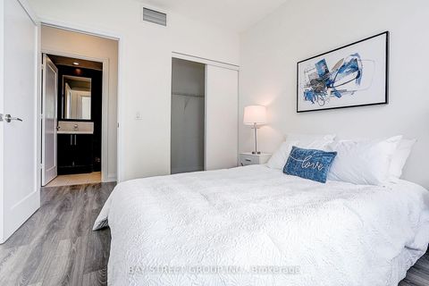 Photo 28 at 811 - 2 Anndale Drive, Willowdale East, Toronto