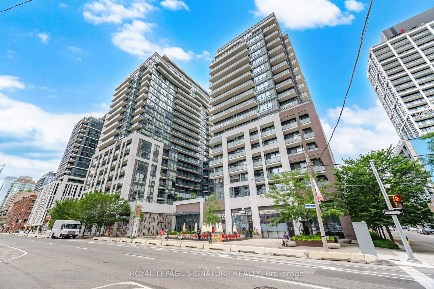 1801 - 460 Adelaide Street E, Moss Park, Toronto photo number 2