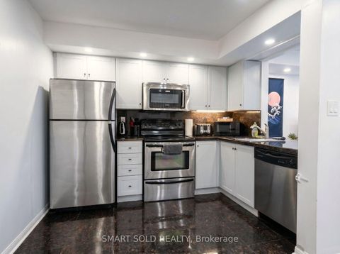 Photo 3 at 608 - 15 Laidlaw Street, South Parkdale, Toronto