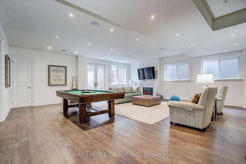 Photo 4 at 28 Carnwath Crescent, Windfields, Toronto