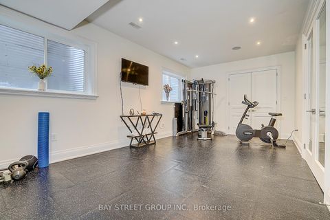 Photo 6 at 28 Carnwath Crescent, Windfields, Toronto