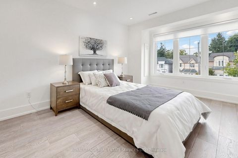 Photo 25 at 383 Melrose Avenue, Nortown, Toronto